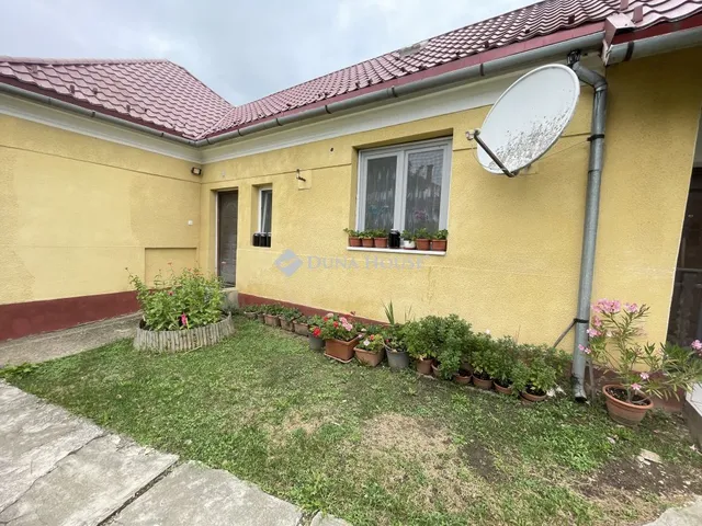 Eladó ház Viszák, Fő út 120 nm