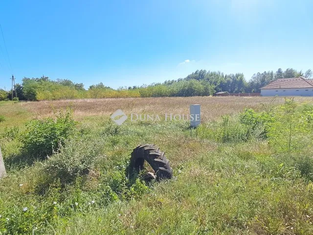 Eladó telek Mesterháza, Kossuth Lajos utca 1850 nm
