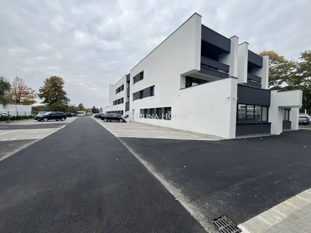 Kiadó kereskedelmi és ipari ingatlan Szombathely 1 nm