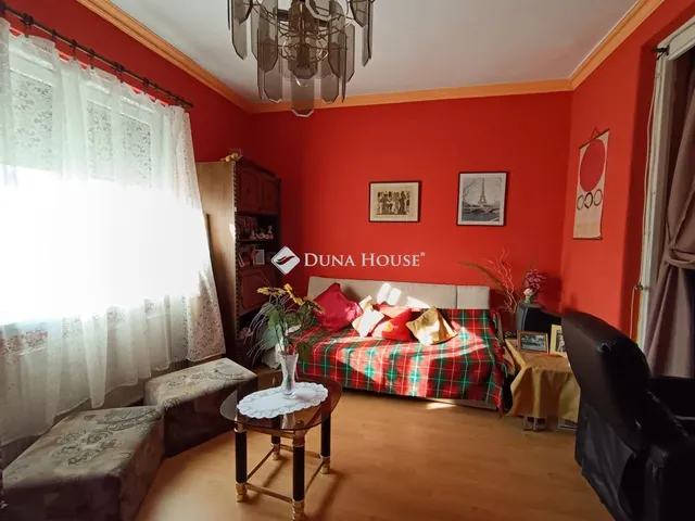 Eladó lakás Szombathely, Fő tér 62 nm