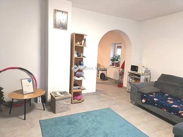 Eladó ház Püspökmolnári 102 nm