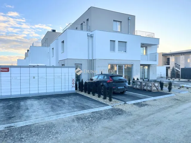 Kiadó kereskedelmi és ipari ingatlan Szombathely, Síp utca 56 nm