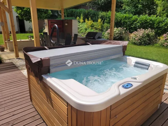 Eladó kereskedelmi és ipari ingatlan Dozmat 303 nm