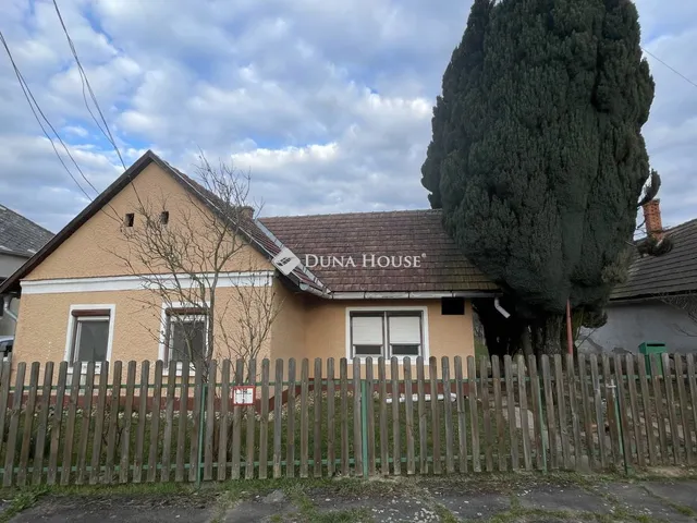 Eladó ház Nádasd, Táncsics út 76 nm