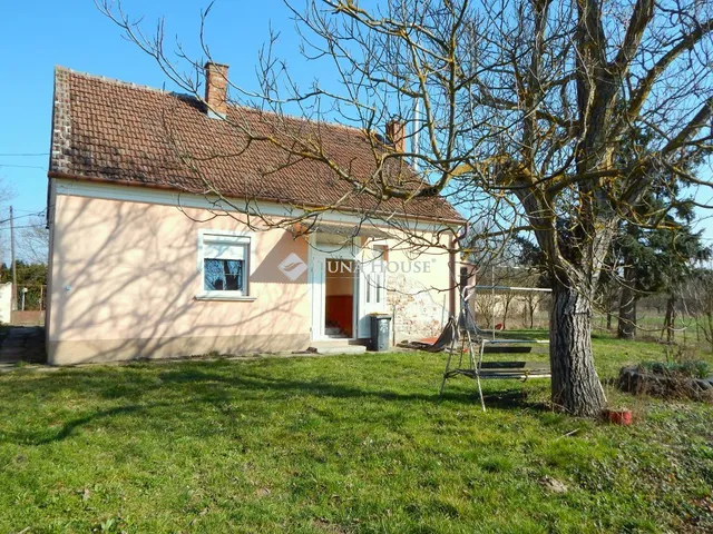 Eladó ház Magyarnádalja 65 nm