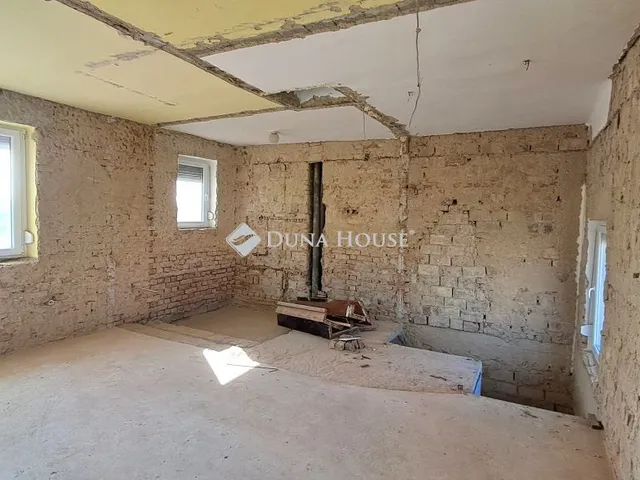 Eladó lakás Celldömölk, Szent István utca 75 nm