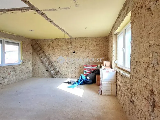 Eladó lakás Celldömölk, Szent István utca 75 nm