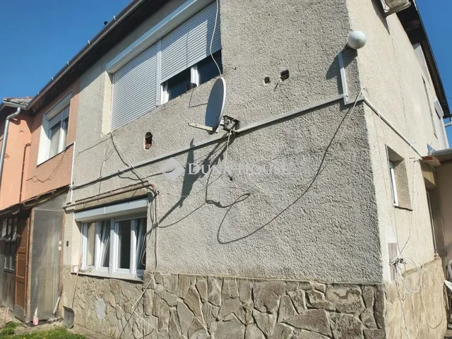 Eladó ház Sárvár 250 nm