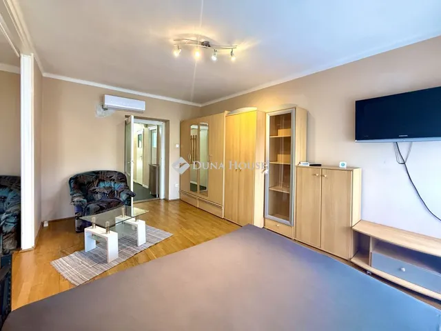 Kiadó lakás Szombathely, Éhen Gyula tér 42 nm