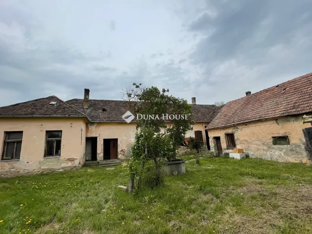 Eladó kereskedelmi és ipari ingatlan Csákánydoroszló 250 nm
