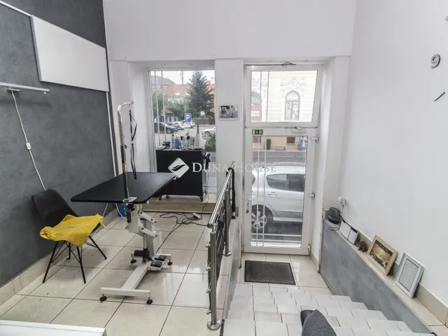 Eladó kereskedelmi és ipari ingatlan Szombathely 26 nm