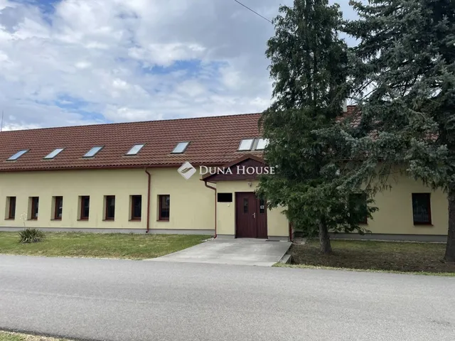 Kiadó ház Egyházasrádóc 470 nm