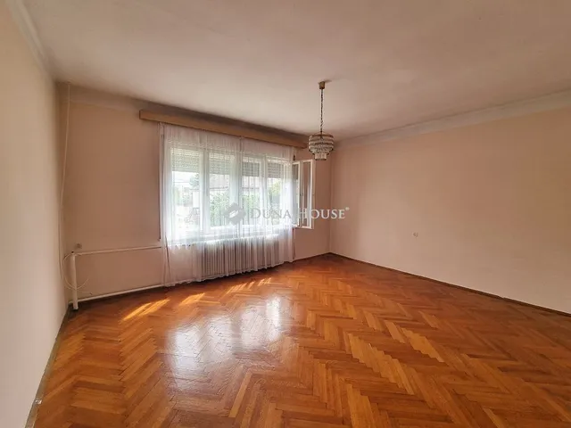 Eladó ház Sárvár, Esze Tamás utca 140 nm