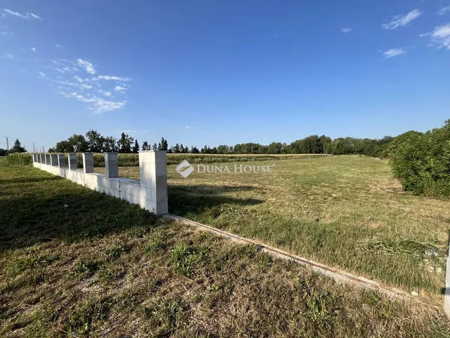 Eladó telek Szombathely, Körmendi út 7792 nm