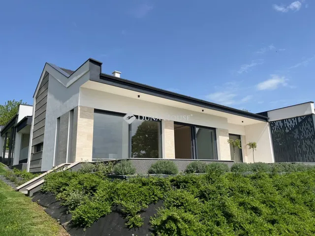 Eladó ház Gyenesdiás 210 nm