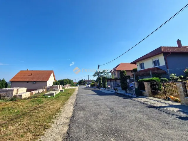 Eladó telek Felsőpáhok 708 nm