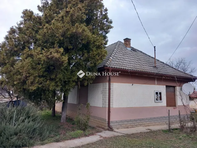 Eladó ház Karád 100 nm