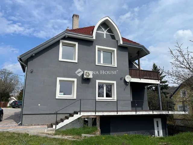 Eladó ház Gyenesdiás 240 nm