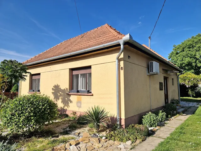 Eladó ház Sármellék 100 nm