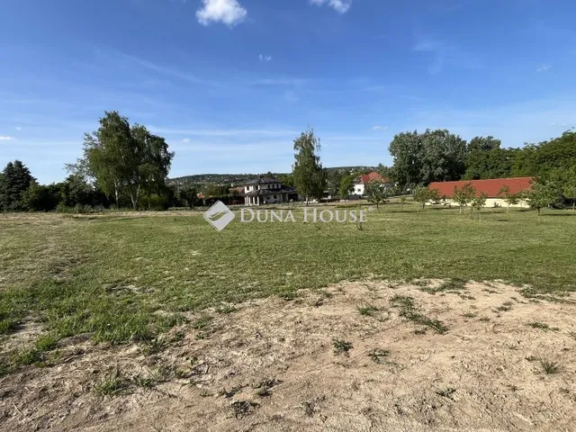 Eladó telek Keszthely 1200 nm