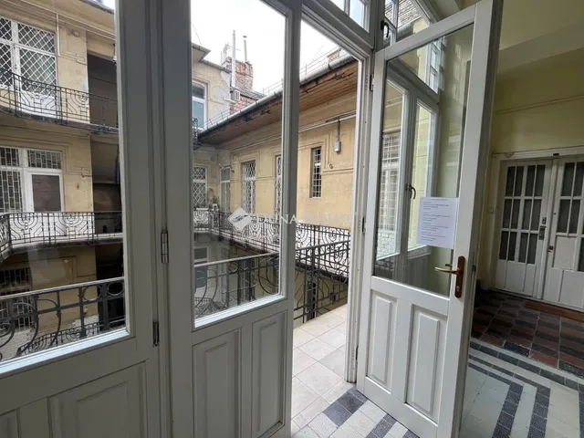 Eladó lakás Budapest V. kerület 88 nm