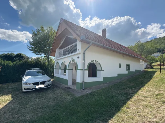 Eladó üdülő és hétvégi ház Balatongyörök 97 nm