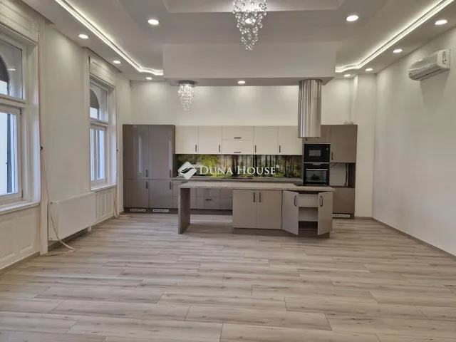 Eladó lakás Keszthely, Kossuth Lajos utca 92 nm