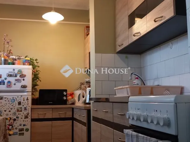 Eladó lakás Tapolca, Kazinczy tér 59 nm