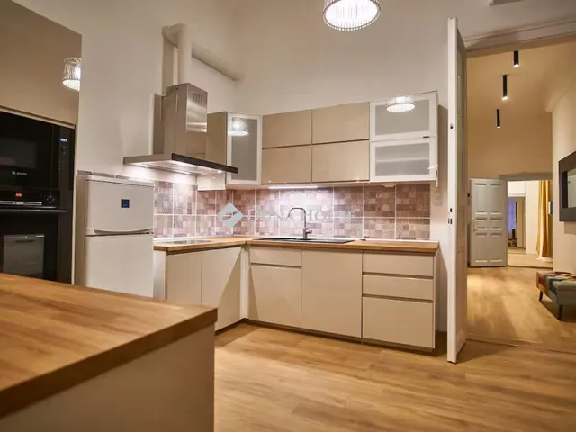 Kiadó lakás Budapest VII. kerület, Dob utca 101 nm