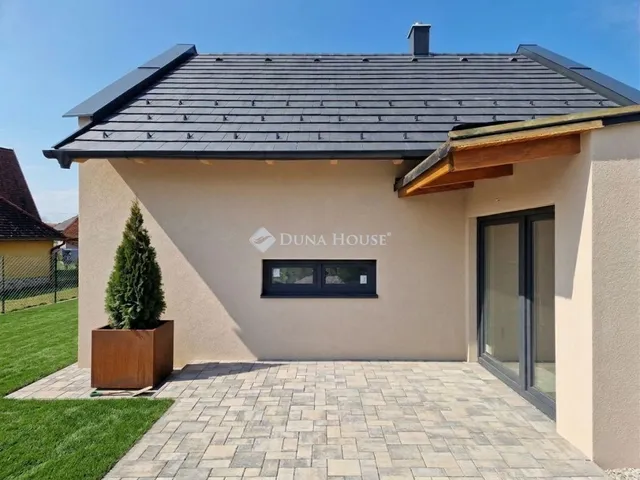 Eladó ház Vonyarcvashegy 101 nm