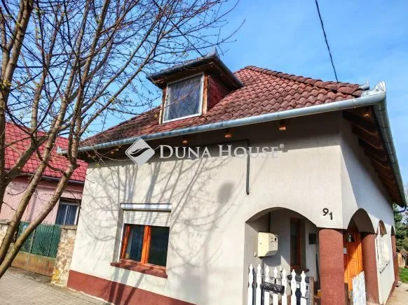 Eladó ház Alsópáhok 175 nm