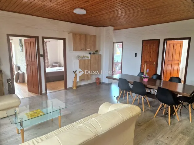 Eladó lakás Gyenesdiás 232 nm