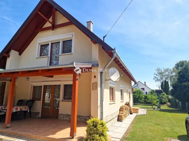 Eladó ház Balatonkeresztúr, Kaposvári utca 140 nm