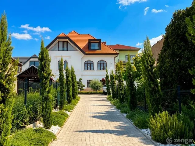Eladó ház Balatonfüred 320 nm
