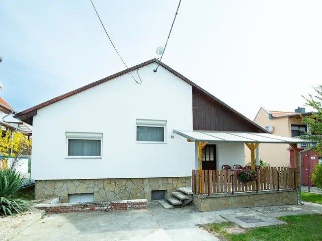 Eladó nyaraló Gyenesdiás 50 nm