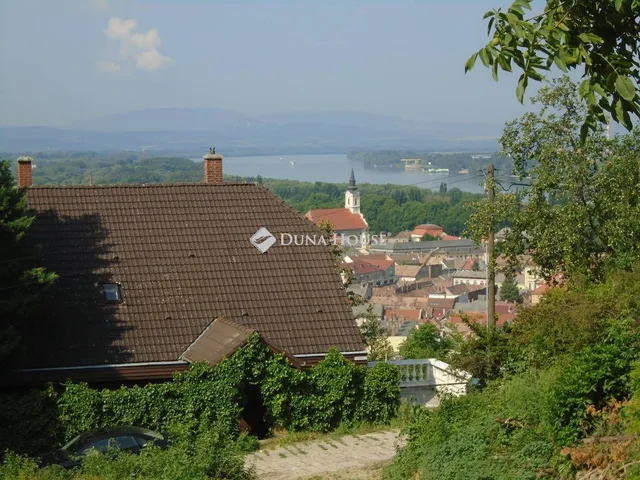Eladó telek Esztergom 2824 nm