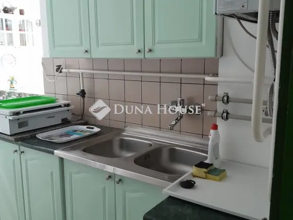 Eladó ház Dunaalmás, Almási utca 166 nm