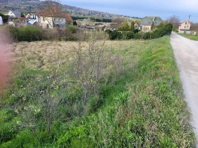 Eladó telek Esztergom, Vöröskői út 1297 nm