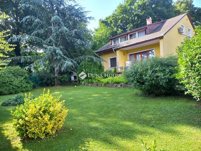 Eladó ház Dömös 178 nm