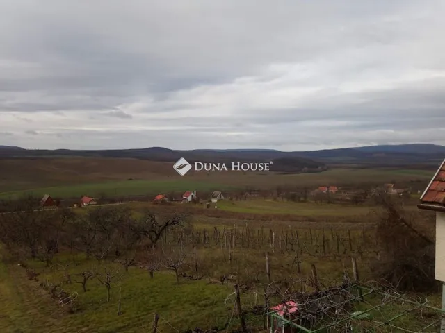 Eladó mezőgazdasági ingatlan Bajna 50 nm