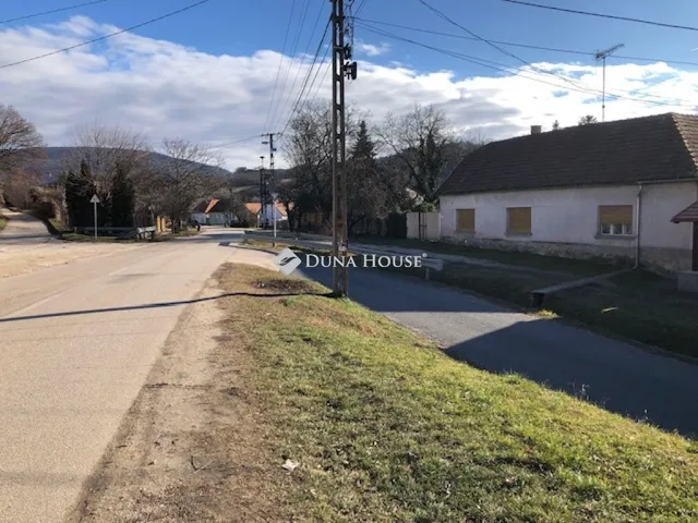 Eladó ház Kesztölc, Bánk bán utca 92 nm