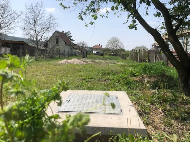 Eladó telek Esztergom 580 nm