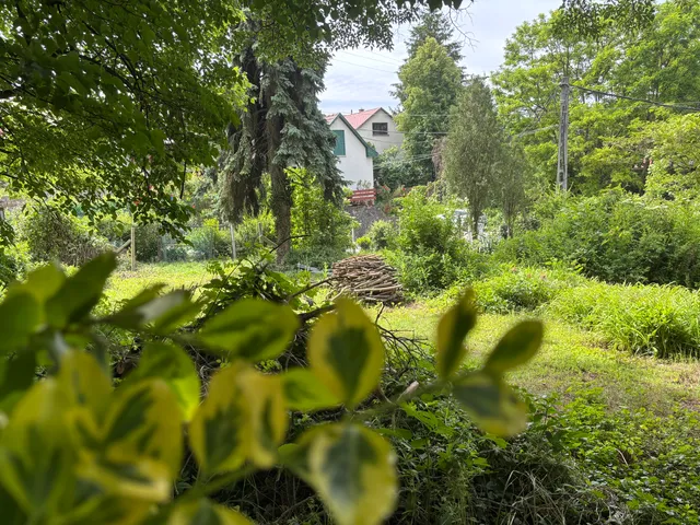 Eladó telek Esztergom 2066 nm