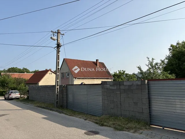 Eladó telek Esztergom 1427 nm
