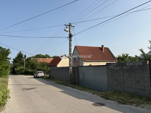 Eladó telek Esztergom 1427 nm