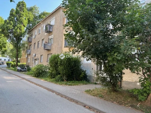Eladó lakás Esztergom 33 nm
