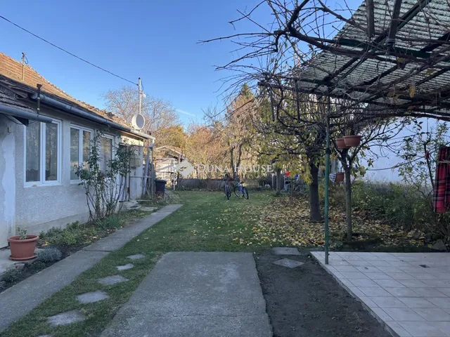 Eladó ház Pilismarót, Ady Endre utca 45 nm