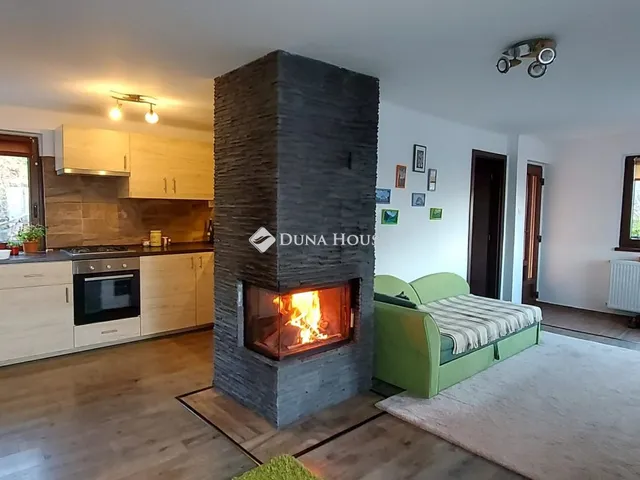 Eladó üdülő és hétvégi ház Esztergom, Bartikúti út 100 nm