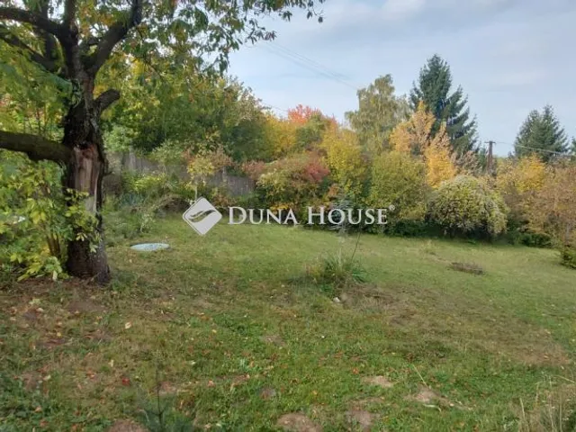 Eladó üdülő és hétvégi ház Esztergom, Bartikúti út 100 nm