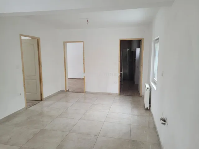 Eladó ház Esztergom, Tópart utca 70 nm